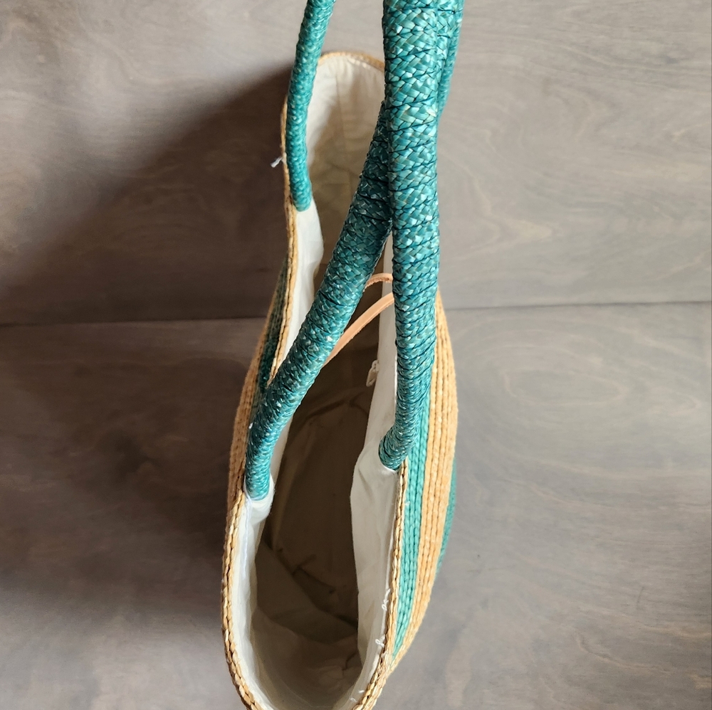 Stylish Woven Tote Bag - Tan and‎ Green - Picture 6 of 10